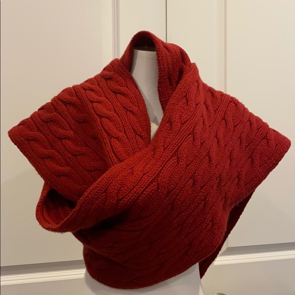 SOLD on D ❌ CLUB MONACO 100” long chunky deep red wool scarf - Picture 2 of 6